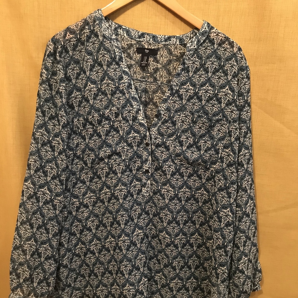 printed Half button up Gap Blouse